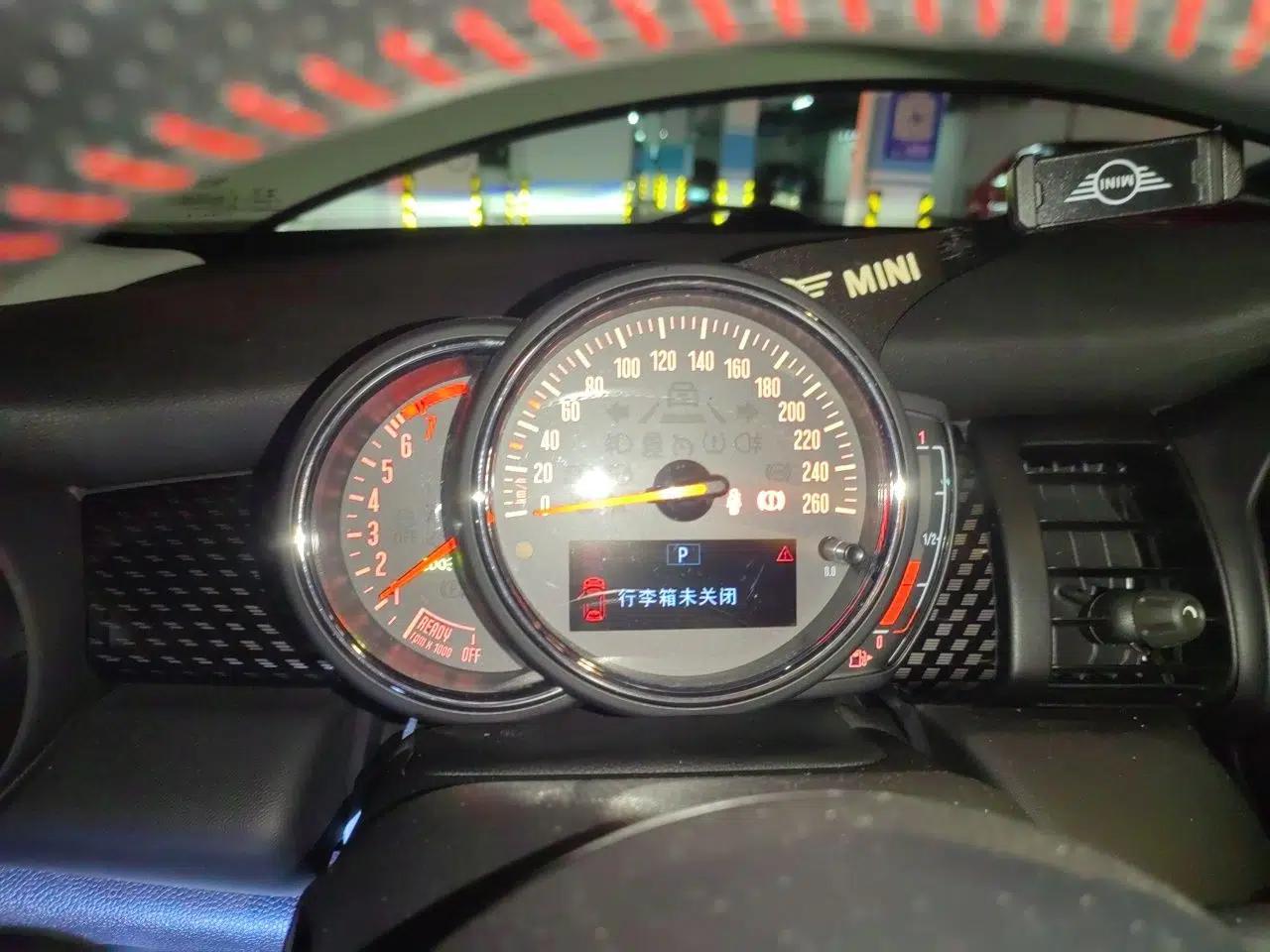 MINI 2019 2.0T COOPER S Classic Edition Five-Door Model — миниатюра 11