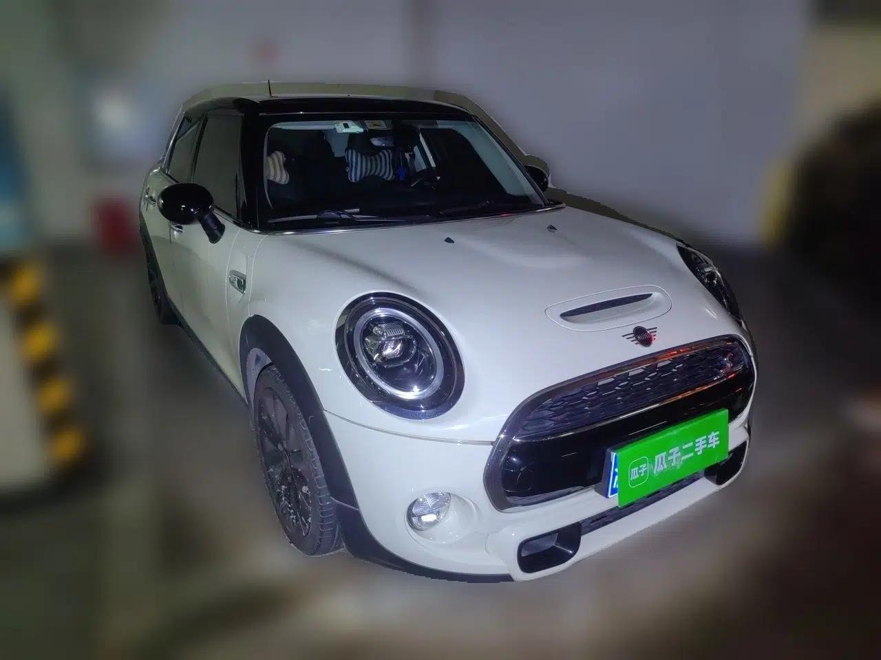 MINI 2019 2.0T COOPER S Classic Edition Five-Door Model — миниатюра 3
