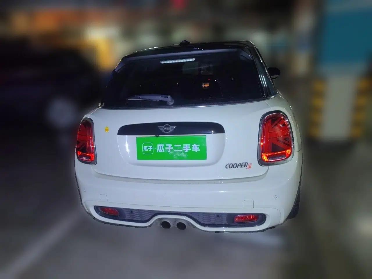MINI 2019 2.0T COOPER S Classic Edition Five-Door Model — миниатюра 5