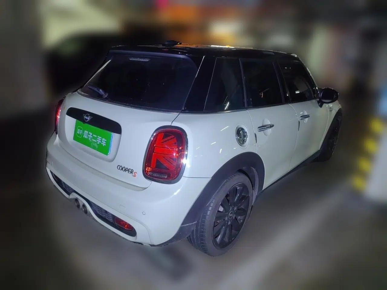 MINI 2019 2.0T COOPER S Classic Edition Five-Door Model — миниатюра 6