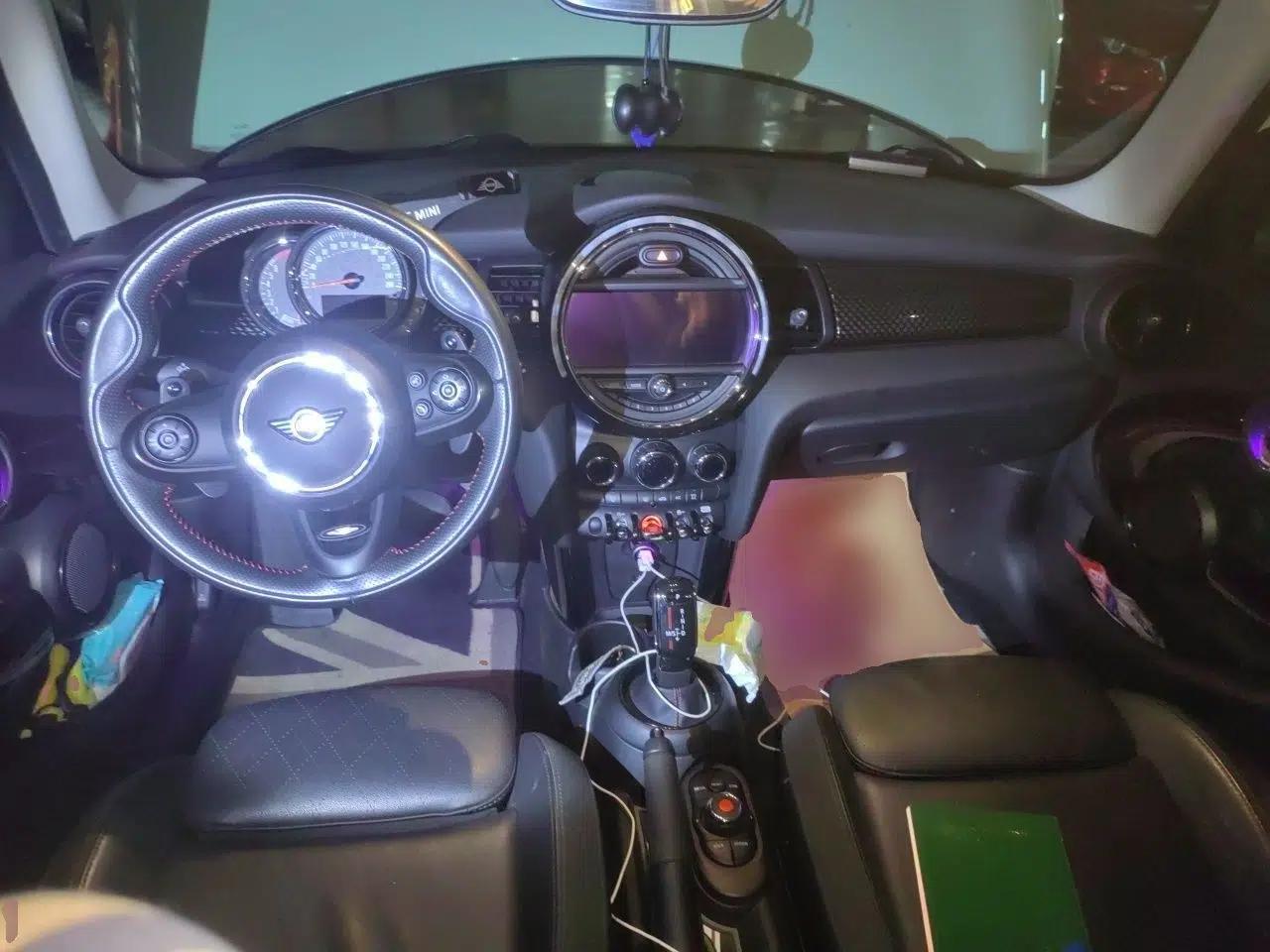 MINI 2019 2.0T COOPER S Classic Edition Five-Door Model — миниатюра 9