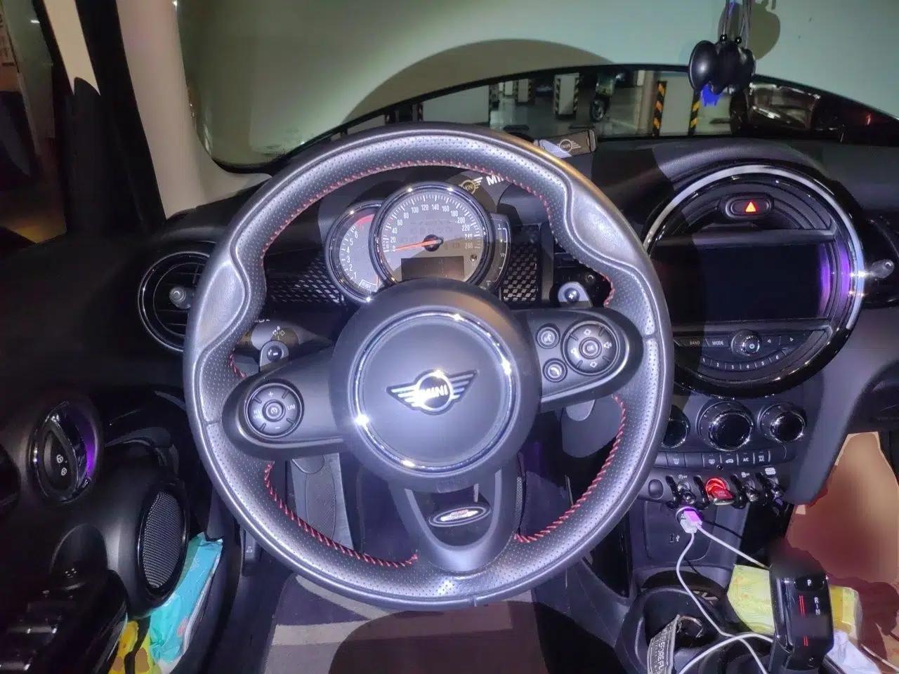 MINI 2019 2.0T COOPER S Classic Edition Five-Door Model — миниатюра 10