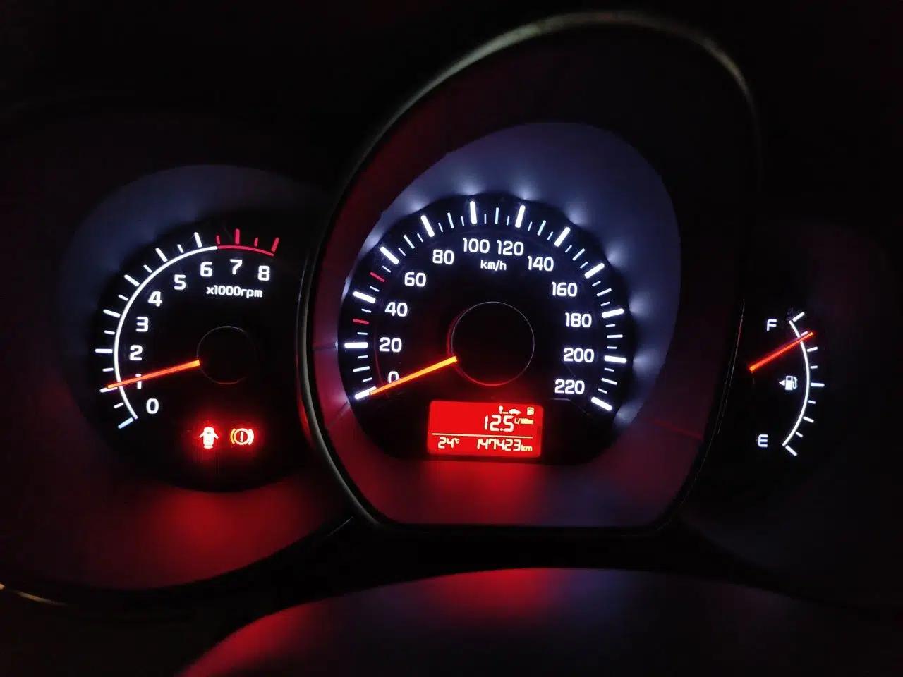 Kia K2 2015 Sedan 1.4L MT GLS — миниатюра 11