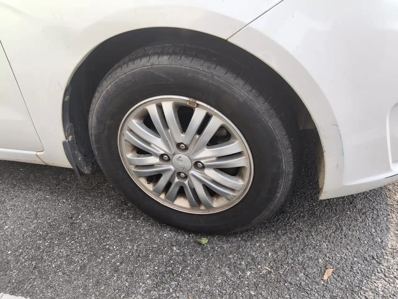 Kia K2 2011 Sedan 1.4L Manual Transmission GLS — миниатюра 8