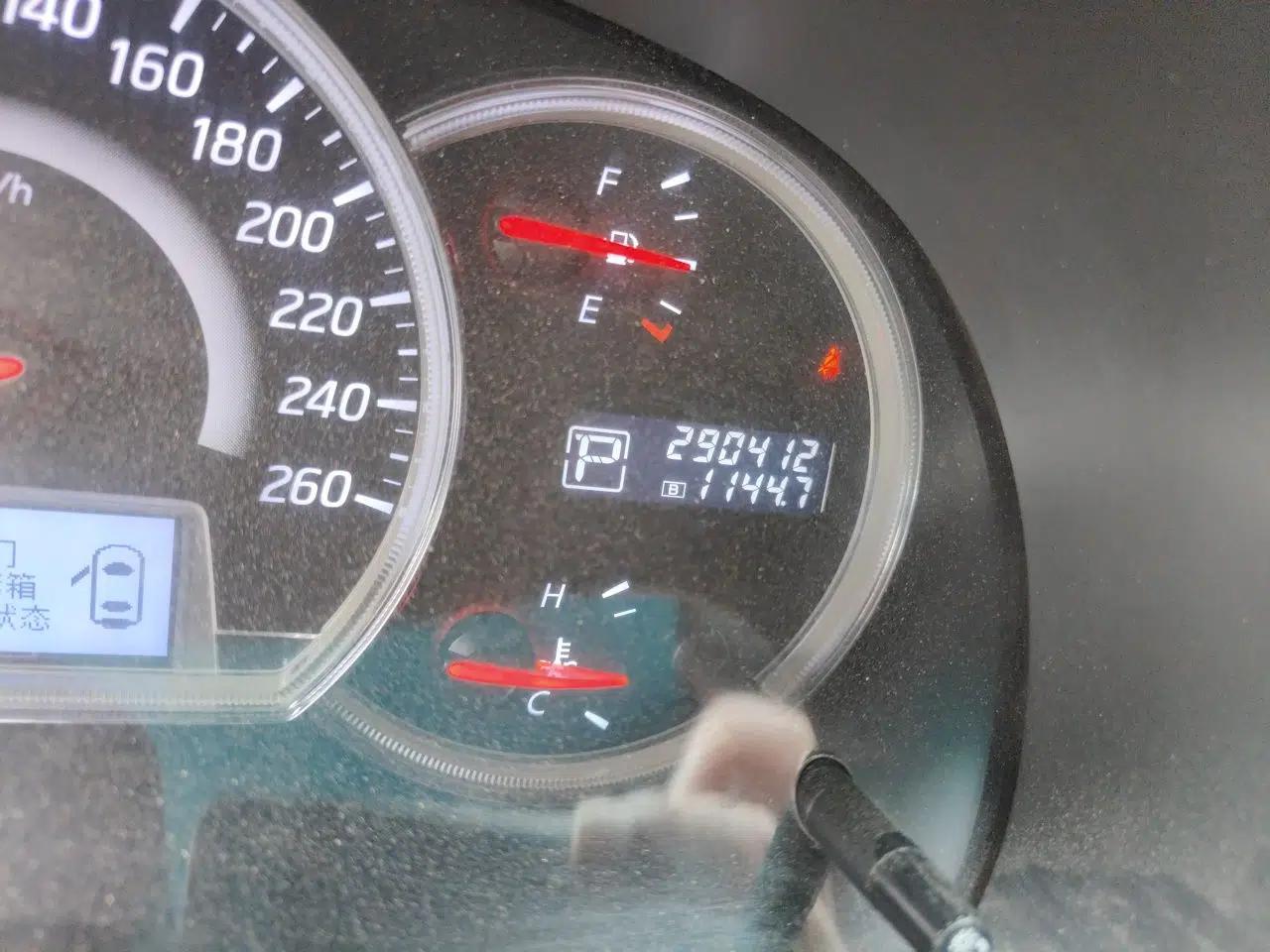 Nissan Teana 2011 2.0L XE Standard Edition — миниатюра 12