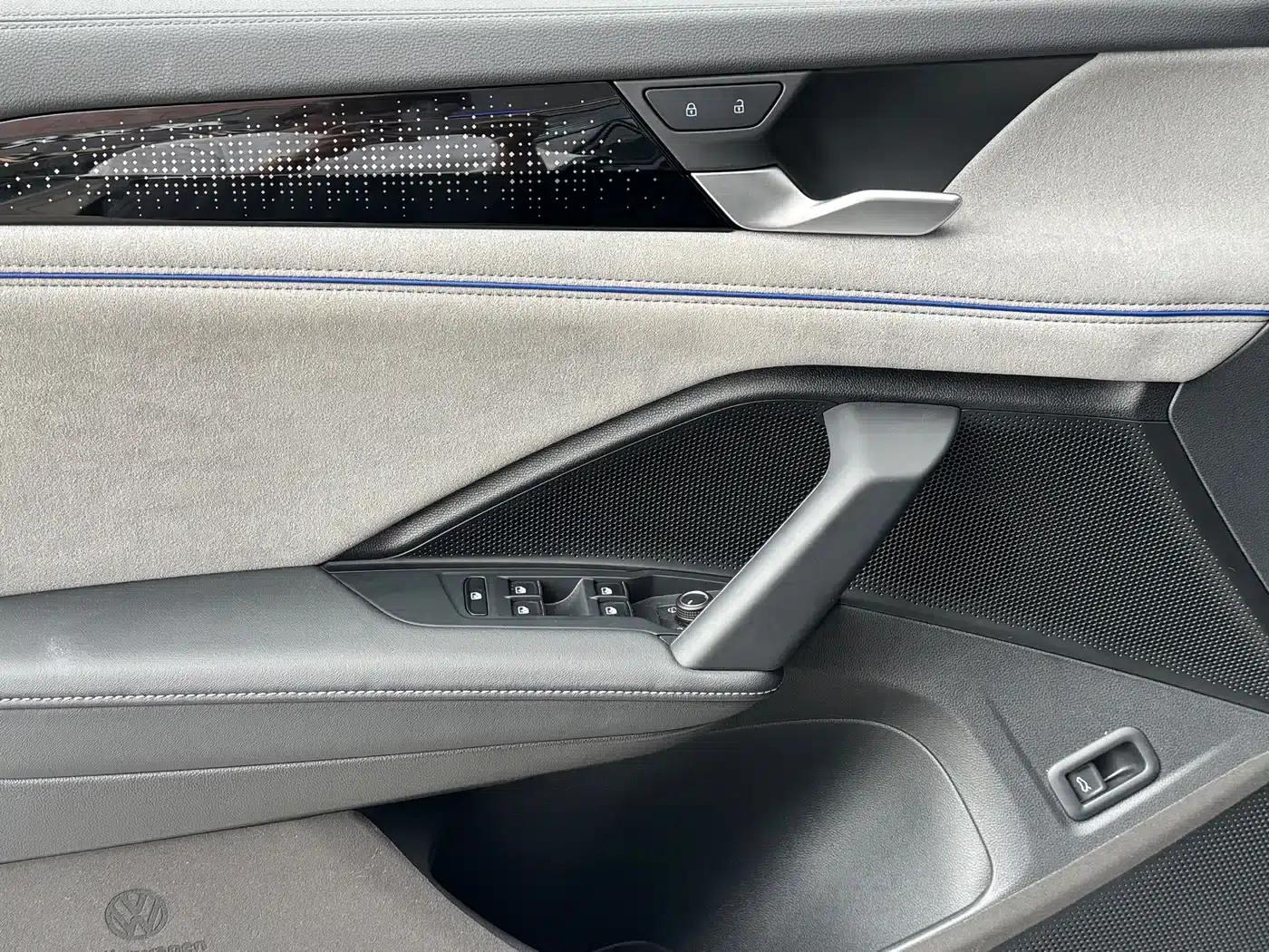 Tayron 2025 Model, Tayron L 380TSI 4WD Luxury Easy Package — миниатюра 8