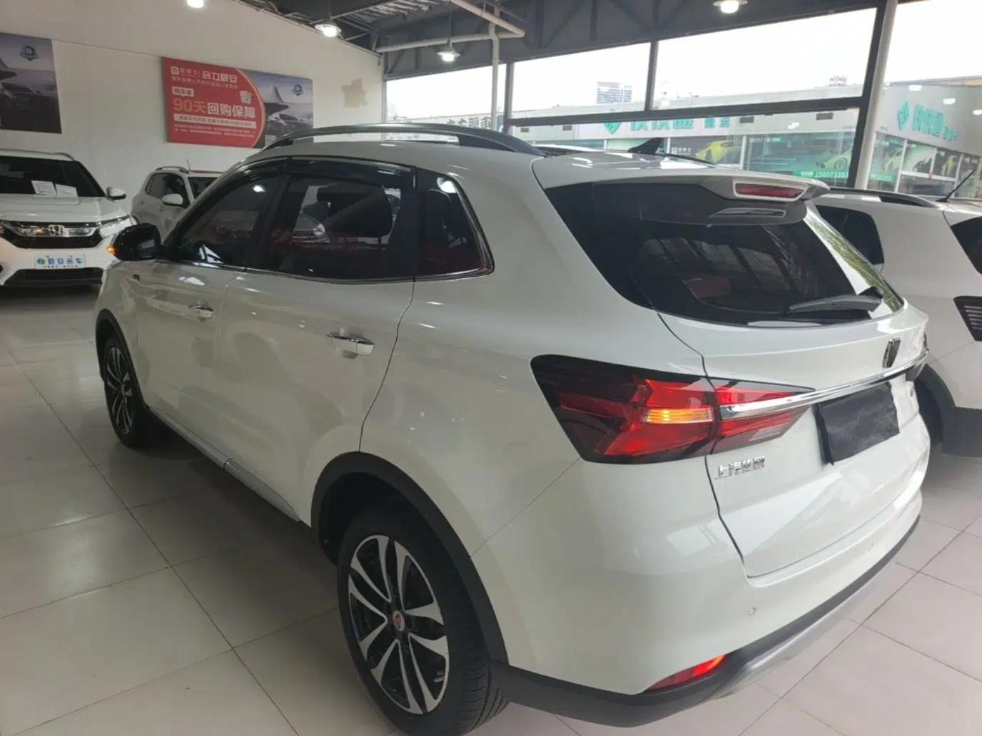 Roewe RX3 2018 1.6L CVT Flagship Edition — миниатюра 4