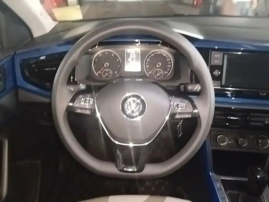 2019 Polo Plus 1.5L Automatic Colorful Technology Edition — миниатюра 11