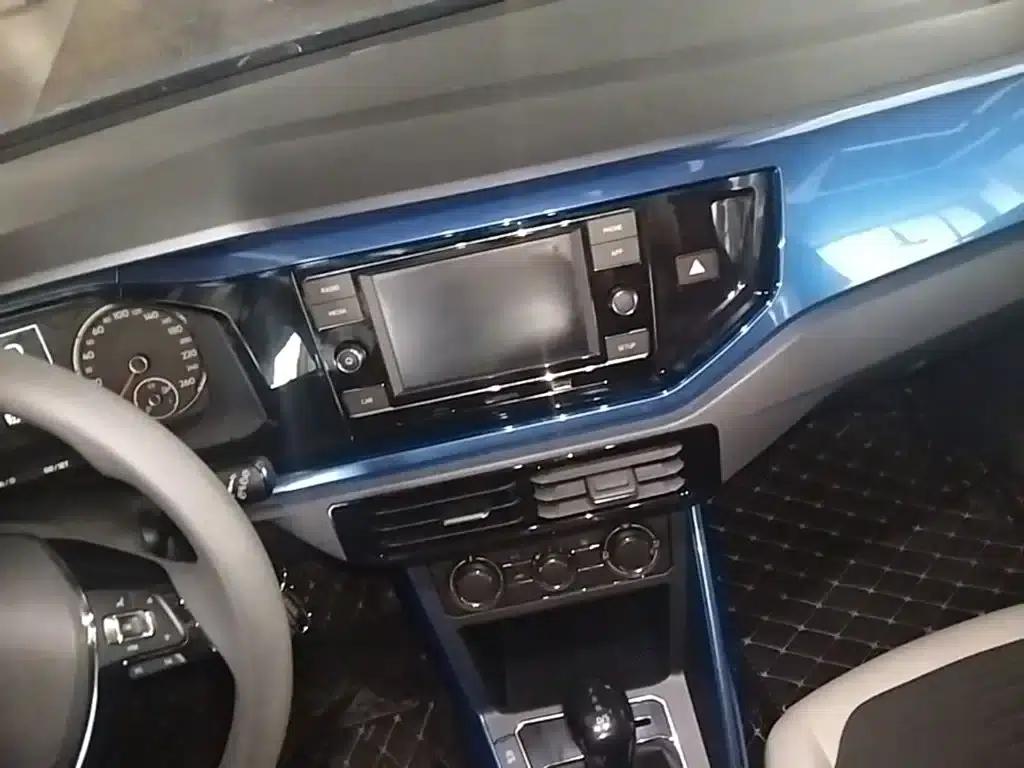 2019 Polo Plus 1.5L Automatic Colorful Technology Edition — миниатюра 13