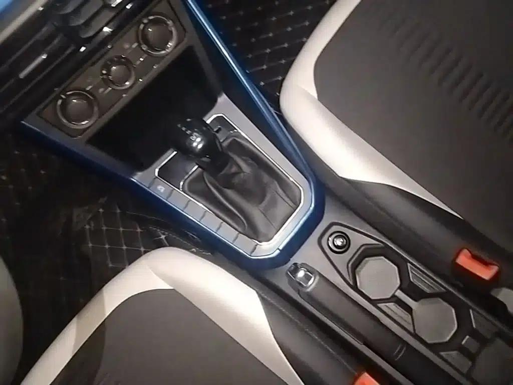 2019 Polo Plus 1.5L Automatic Colorful Technology Edition — миниатюра 14