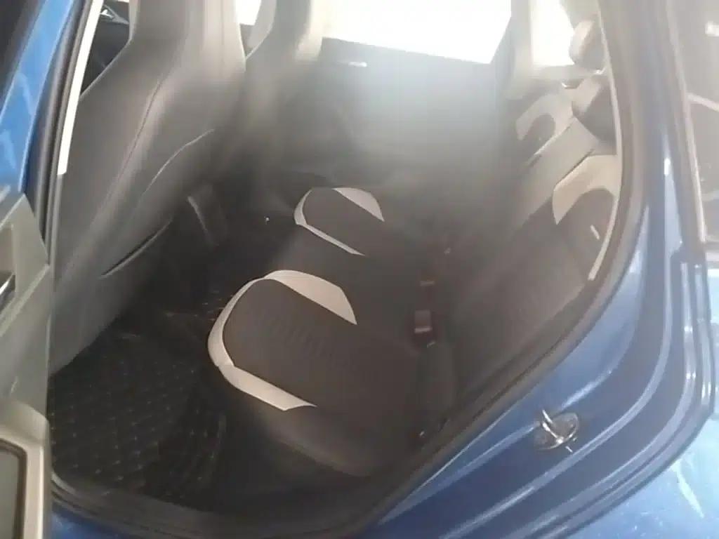2019 Polo Plus 1.5L Automatic Colorful Technology Edition — миниатюра 17