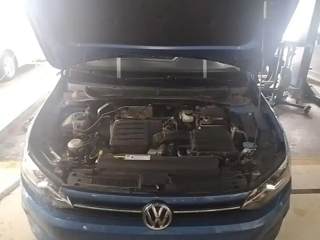 2019 Polo Plus 1.5L Automatic Colorful Technology Edition — миниатюра 20