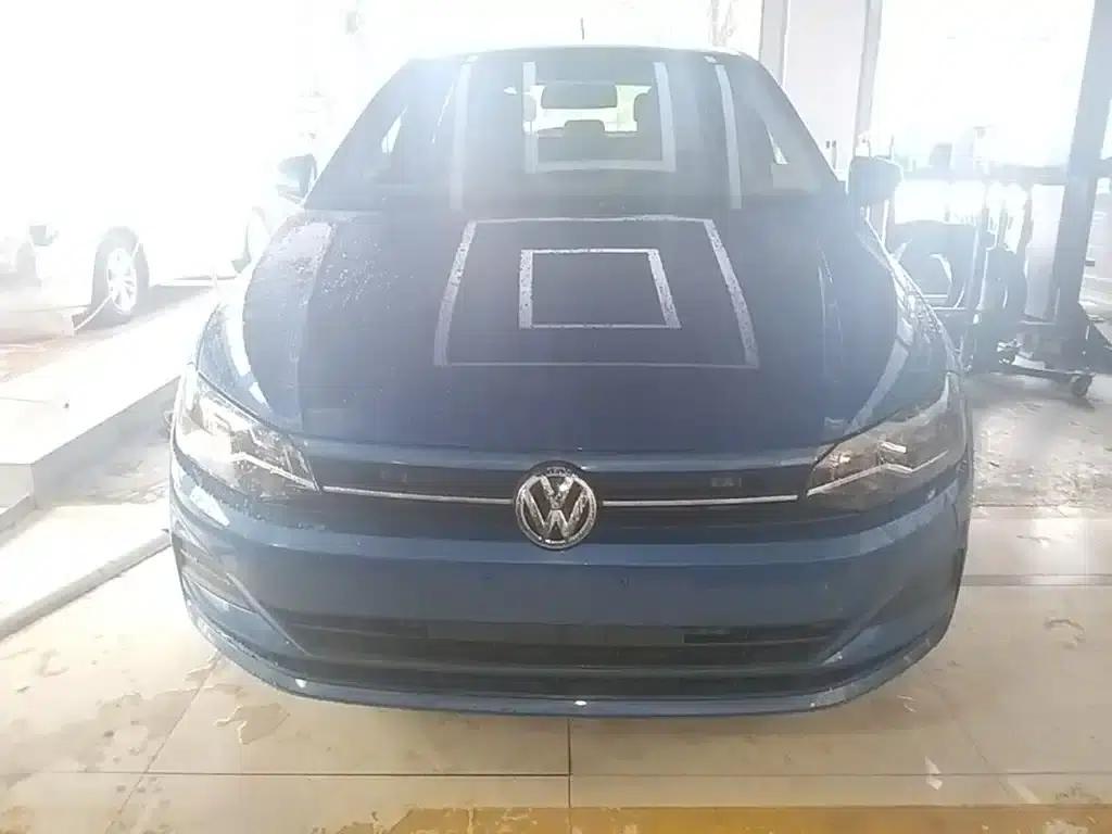 2019 Polo Plus 1.5L Automatic Colorful Technology Edition — миниатюра 3