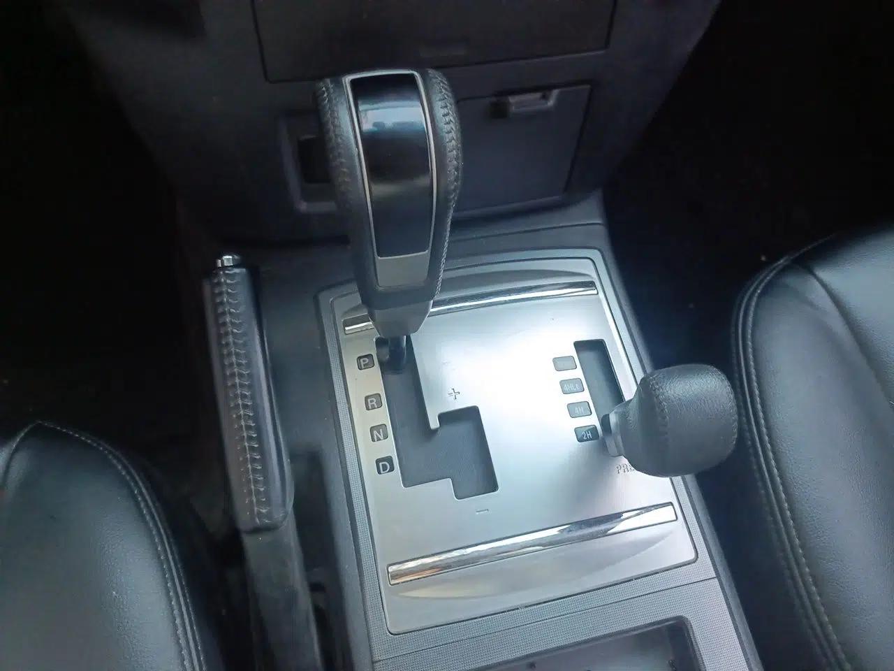 Mitsubishi Pajero — миниатюра 14