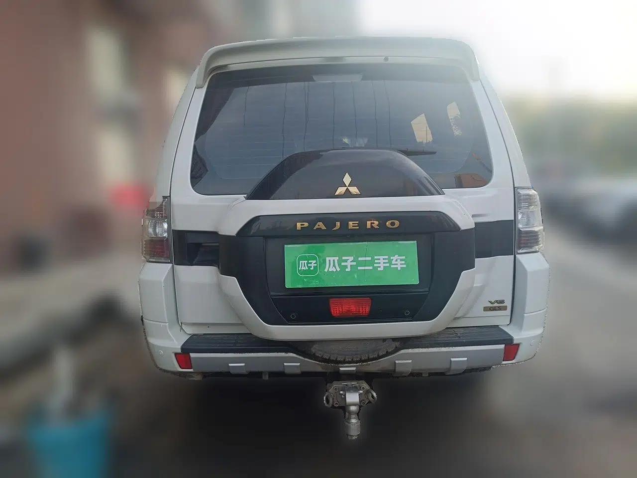 Mitsubishi Pajero — миниатюра 5