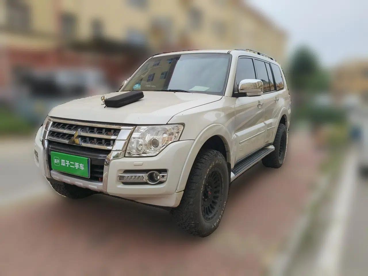 Mitsubishi Pajero — миниатюра 1