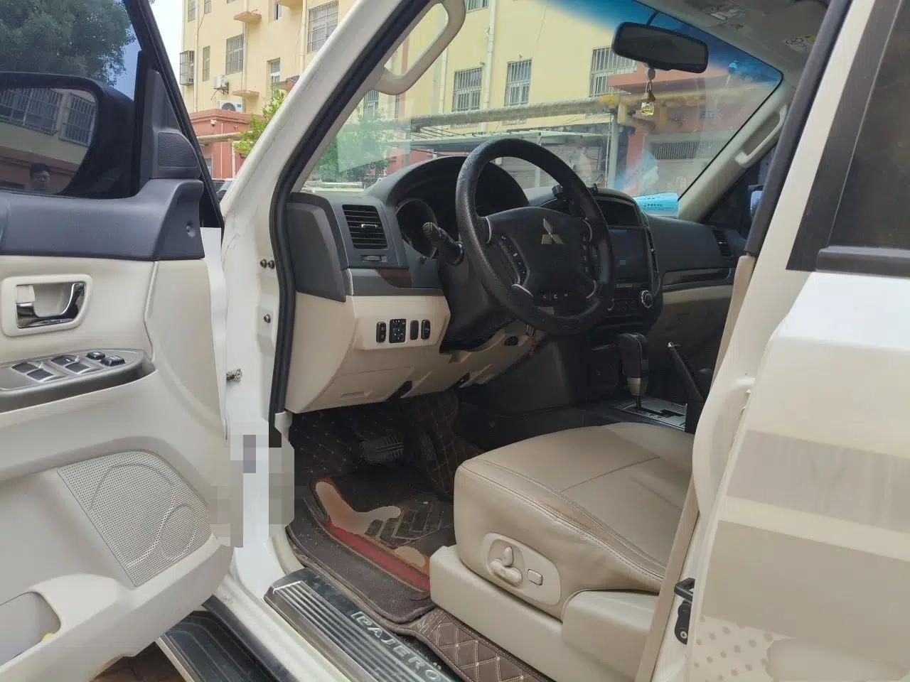 Mitsubishi Pajero — миниатюра 16