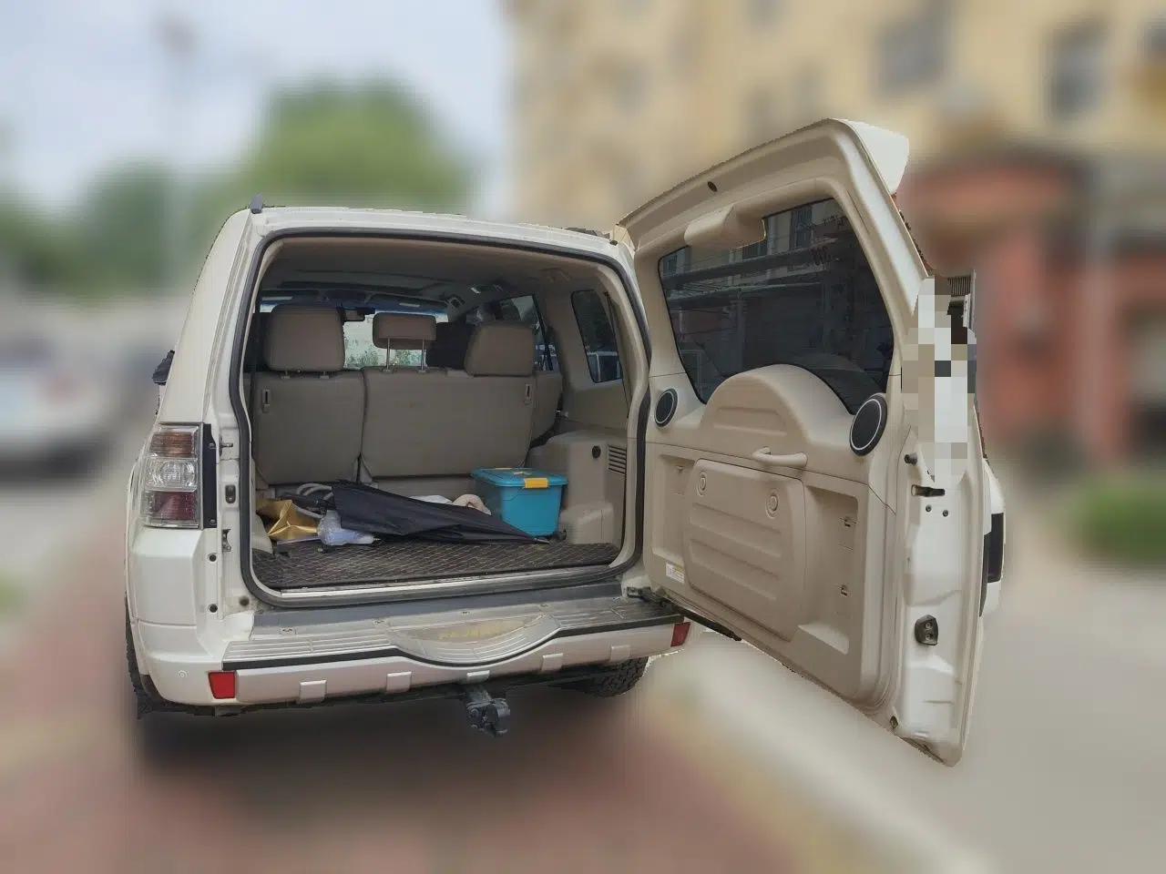 Mitsubishi Pajero — миниатюра 19