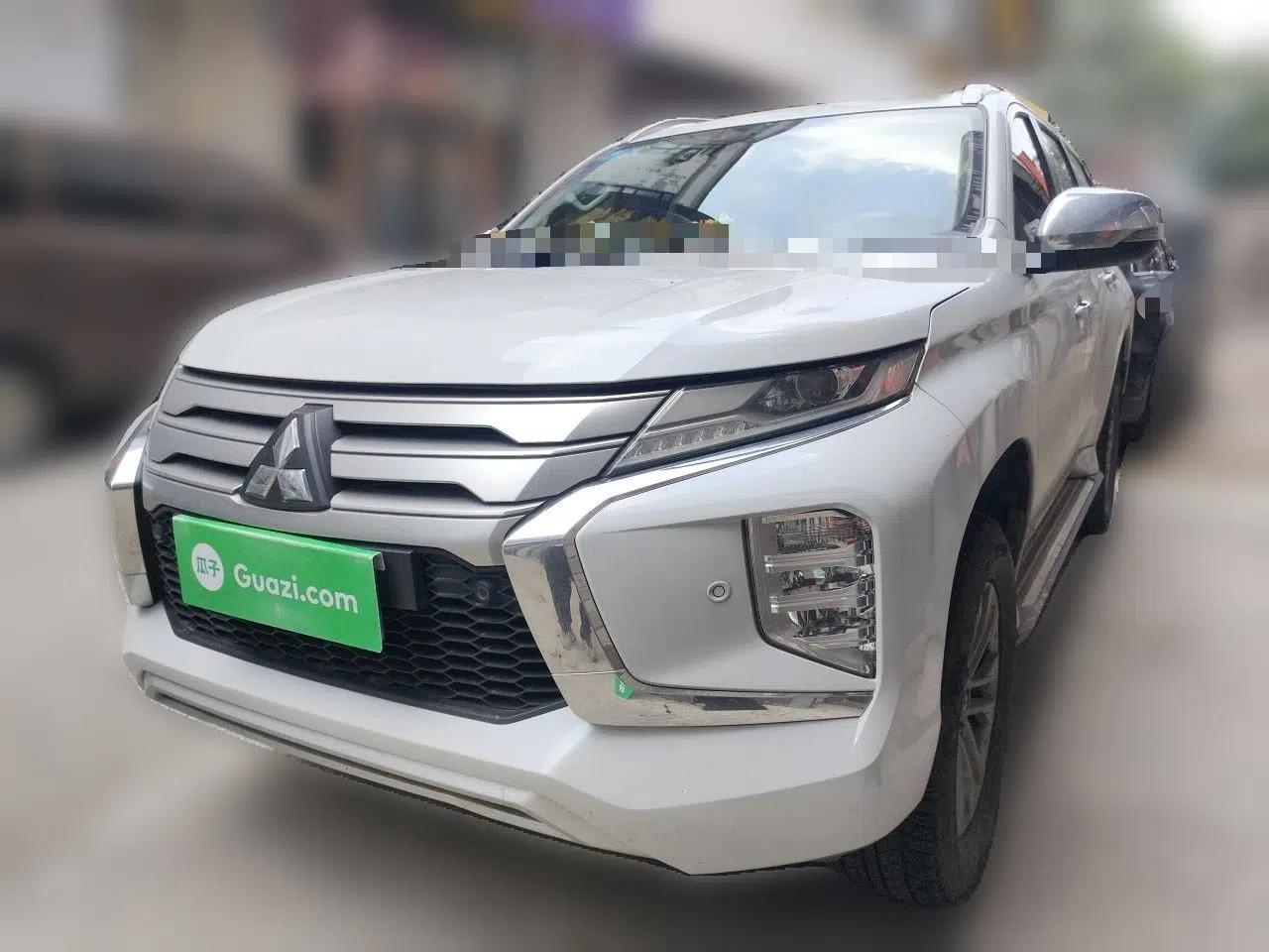Mitsubishi Pajero — миниатюра 1