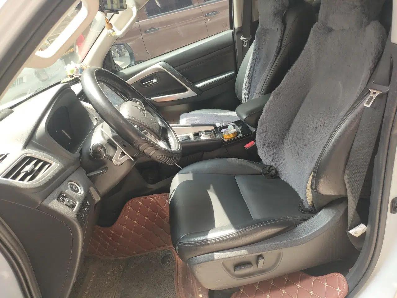 Mitsubishi Pajero — миниатюра 15