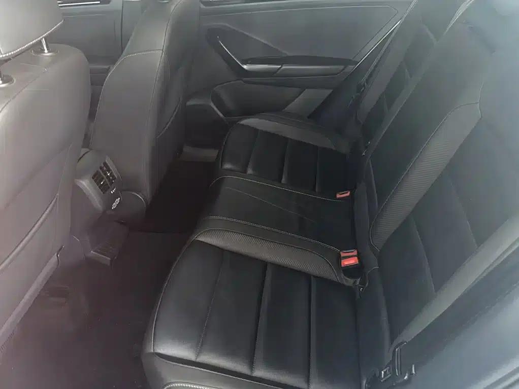 2021 T-ROC 280TSI DSG 2WD Comfort Smart Edition — миниатюра 4