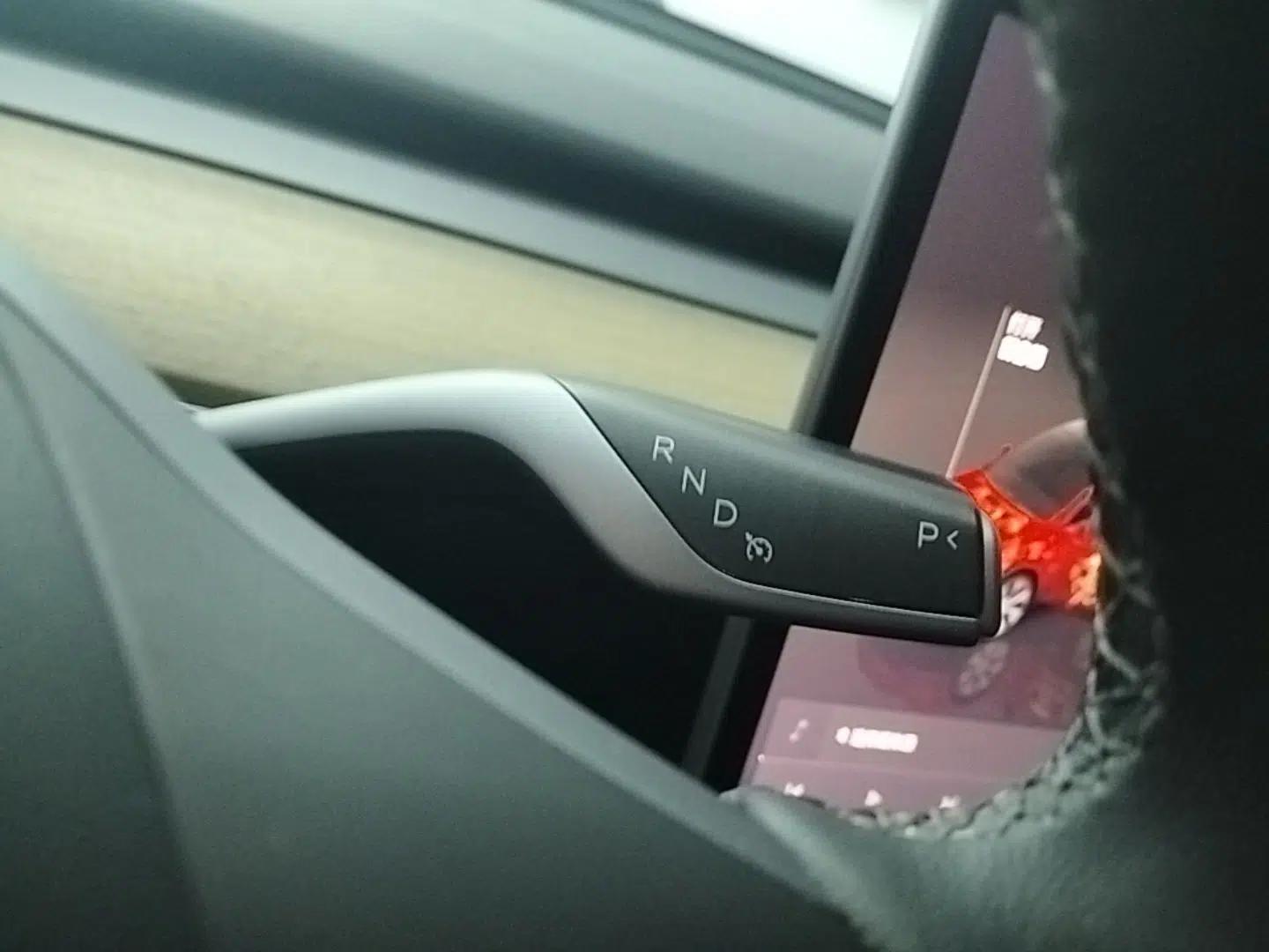 Tesla Model Y 2022 Revised Version Rear-Wheel Drive — миниатюра 21