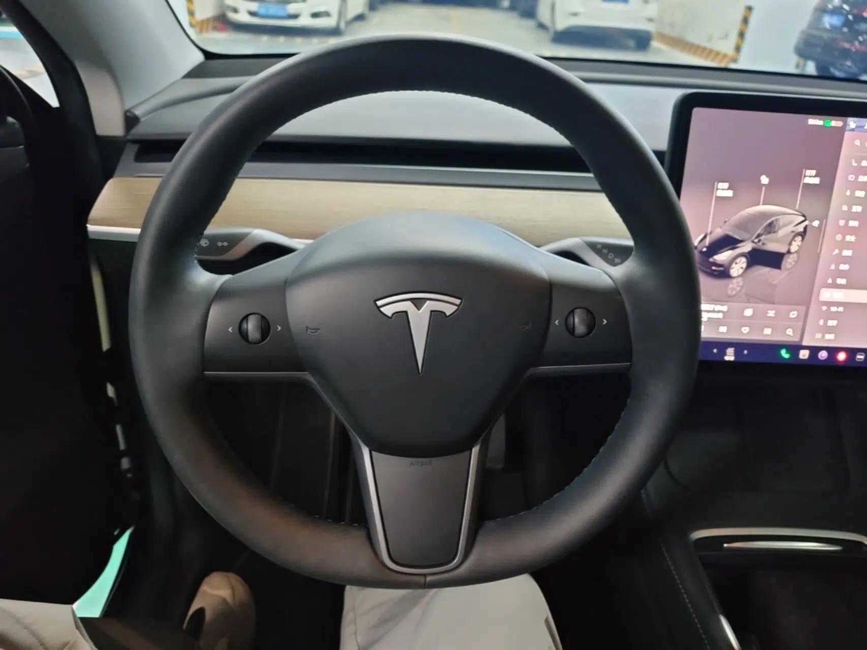 Tesla Model Y 2022 Revised Version Rear-Wheel Drive — миниатюра 13