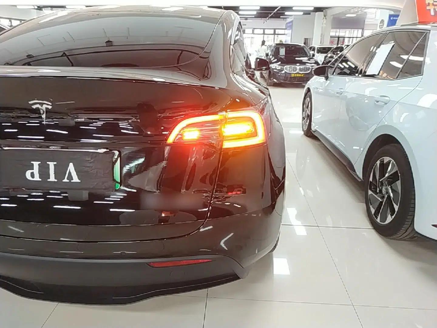 Tesla Model Y 2022 Revised Version Long-Range All-Wheel Drive — миниатюра 9