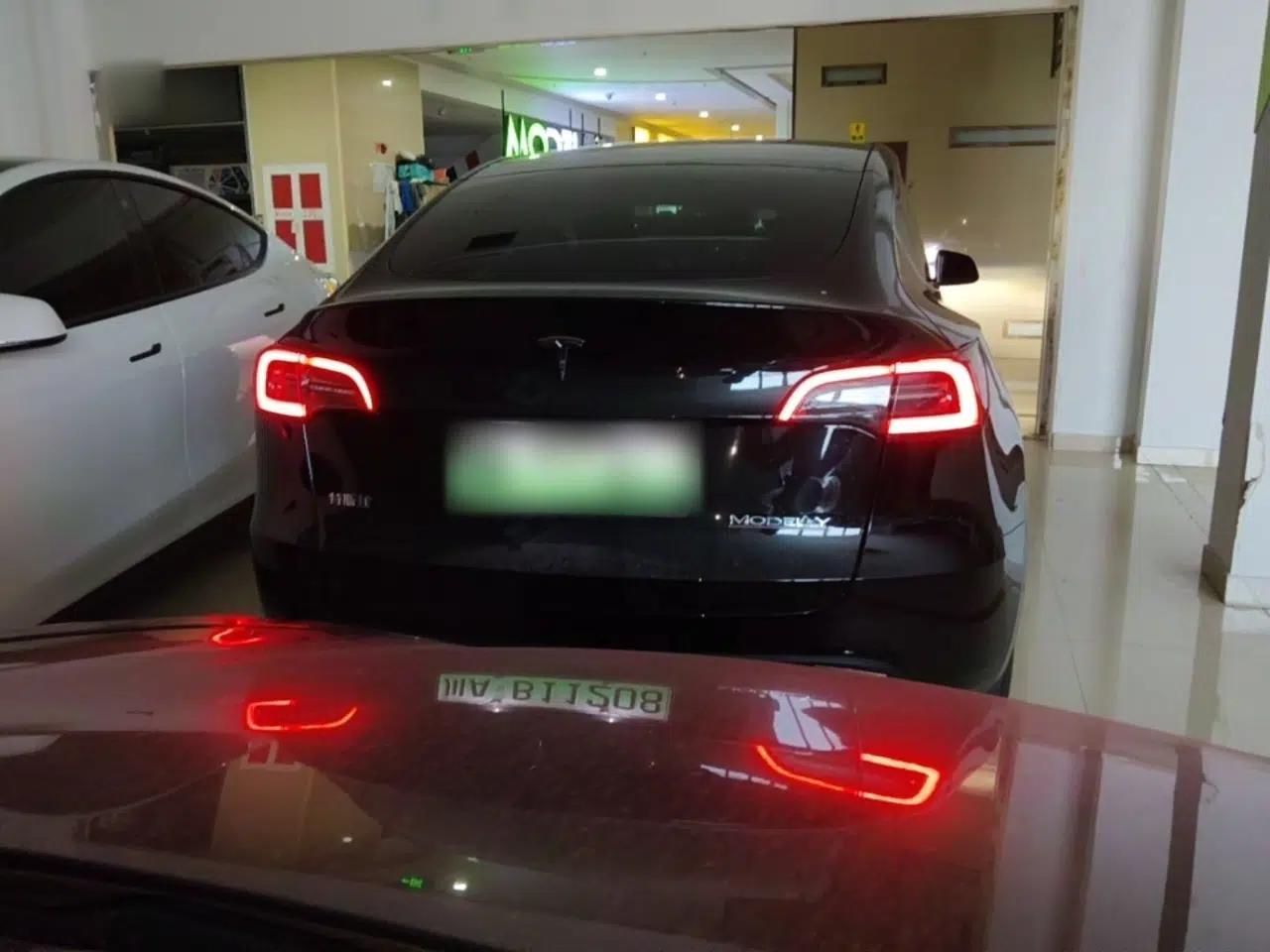 Tesla Model Y 2023 Rear-Wheel-Drive Version — миниатюра 5