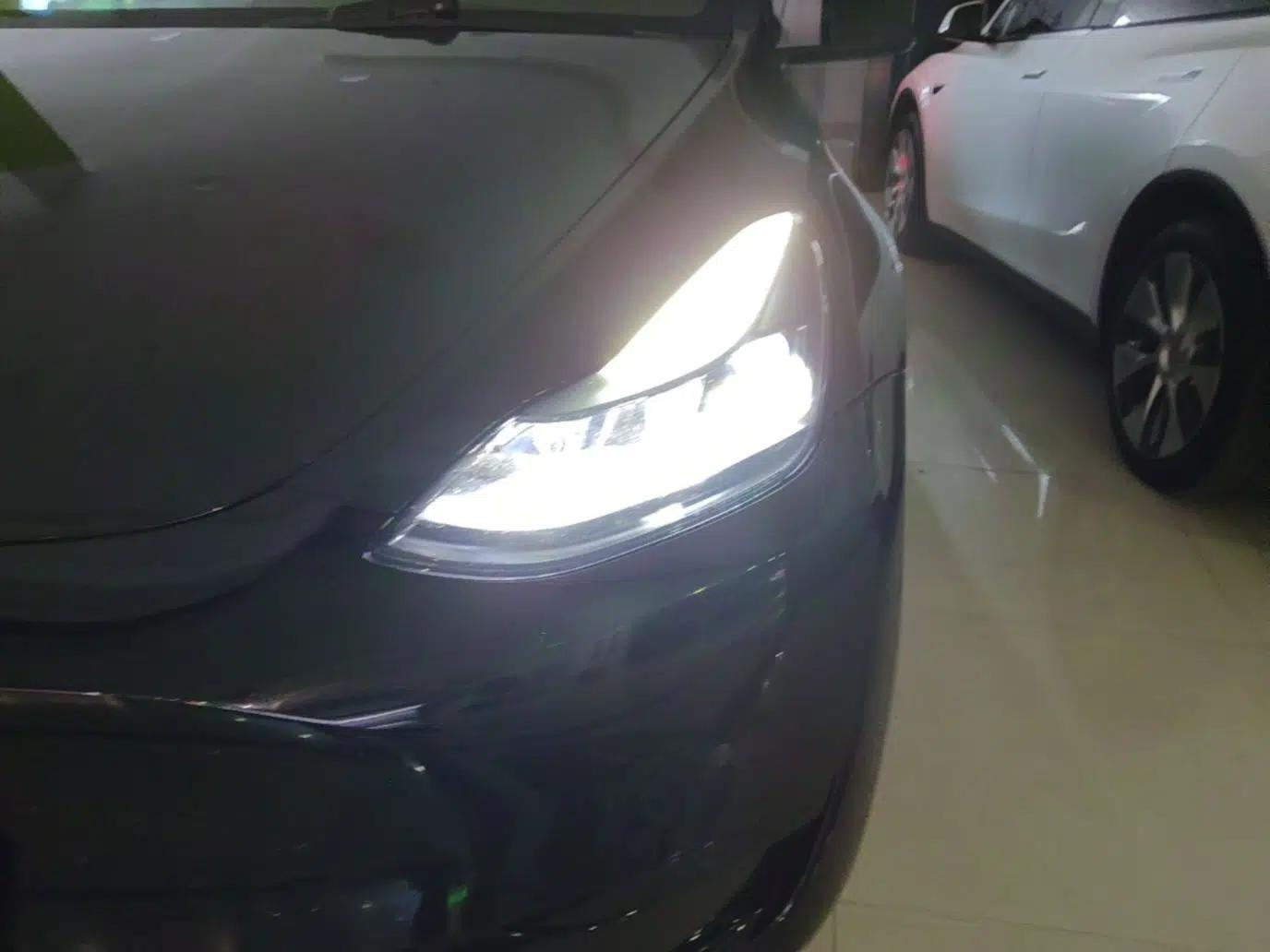 Tesla Model Y 2023 Rear-Wheel-Drive Version — миниатюра 8