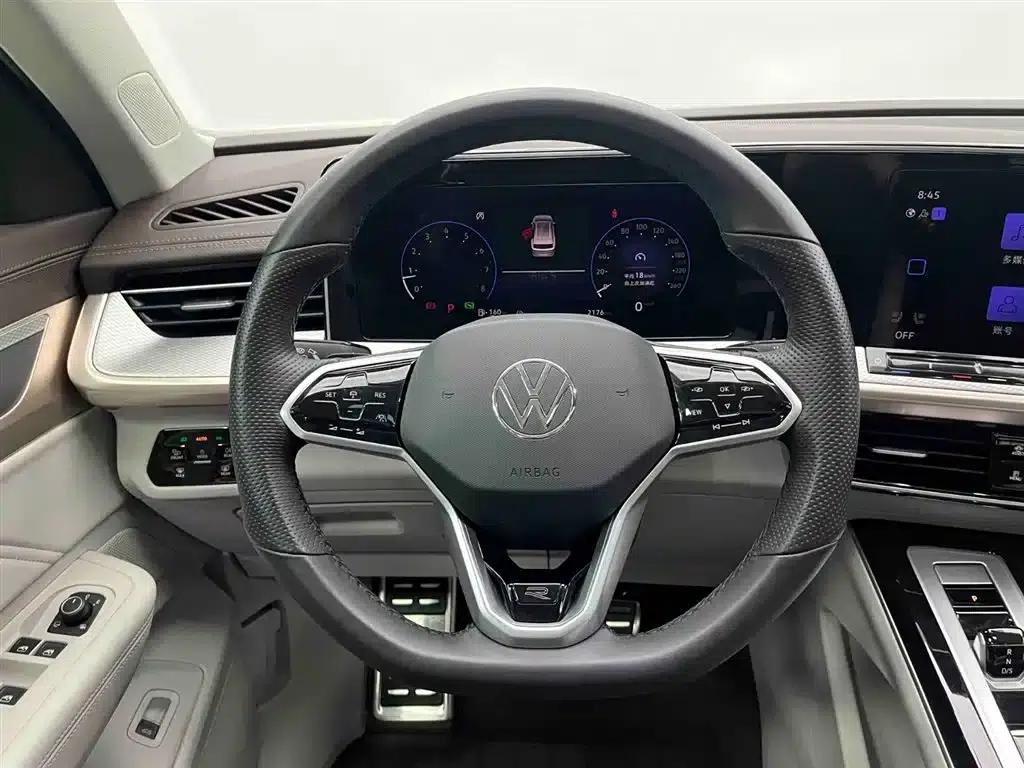 2023 Range Rover 380TSI AWD R-Line Cruiser — миниатюра 3