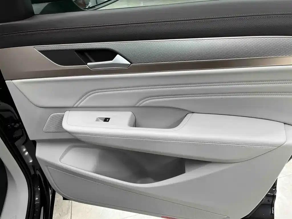 2023 Range Rover 380TSI AWD R-Line Cruiser — миниатюра 10