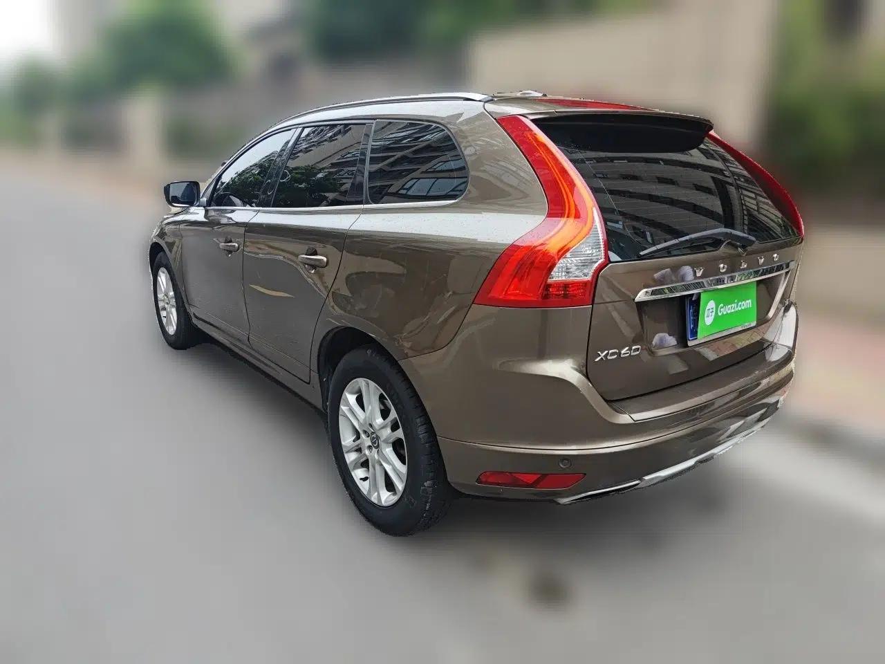 Volvo XC60 2015 T5 Smart Upgrade Model — миниатюра 4