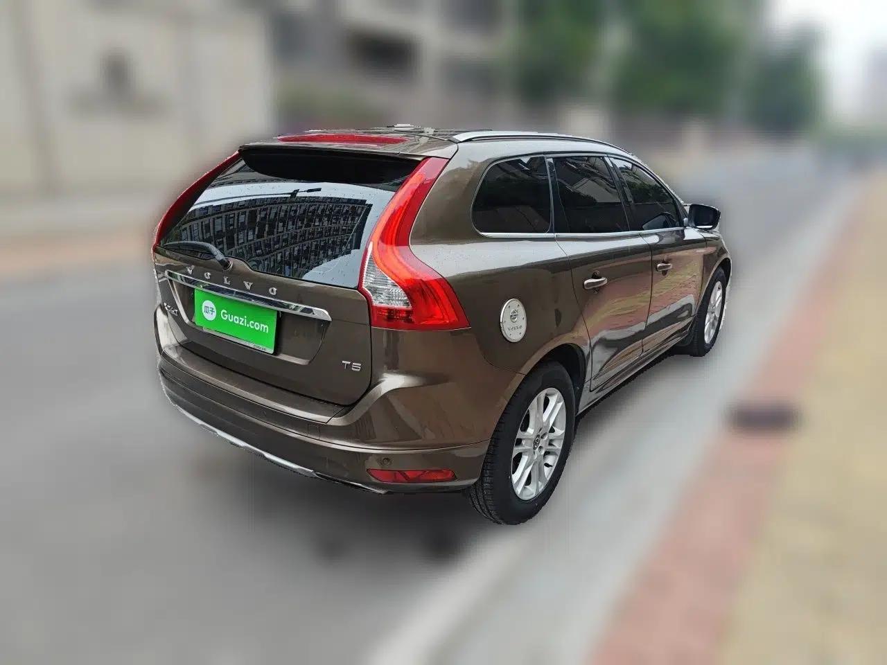 Volvo XC60 2015 T5 Smart Upgrade Model — миниатюра 6