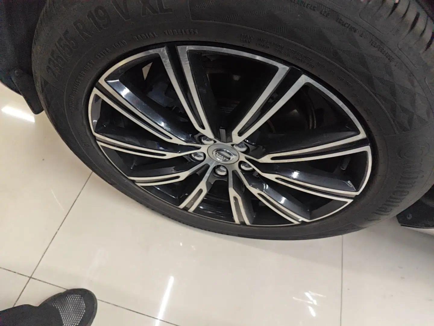 Volvo XC60 2018 T5 4x4 Zhiya Luxury Edition — миниатюра 10