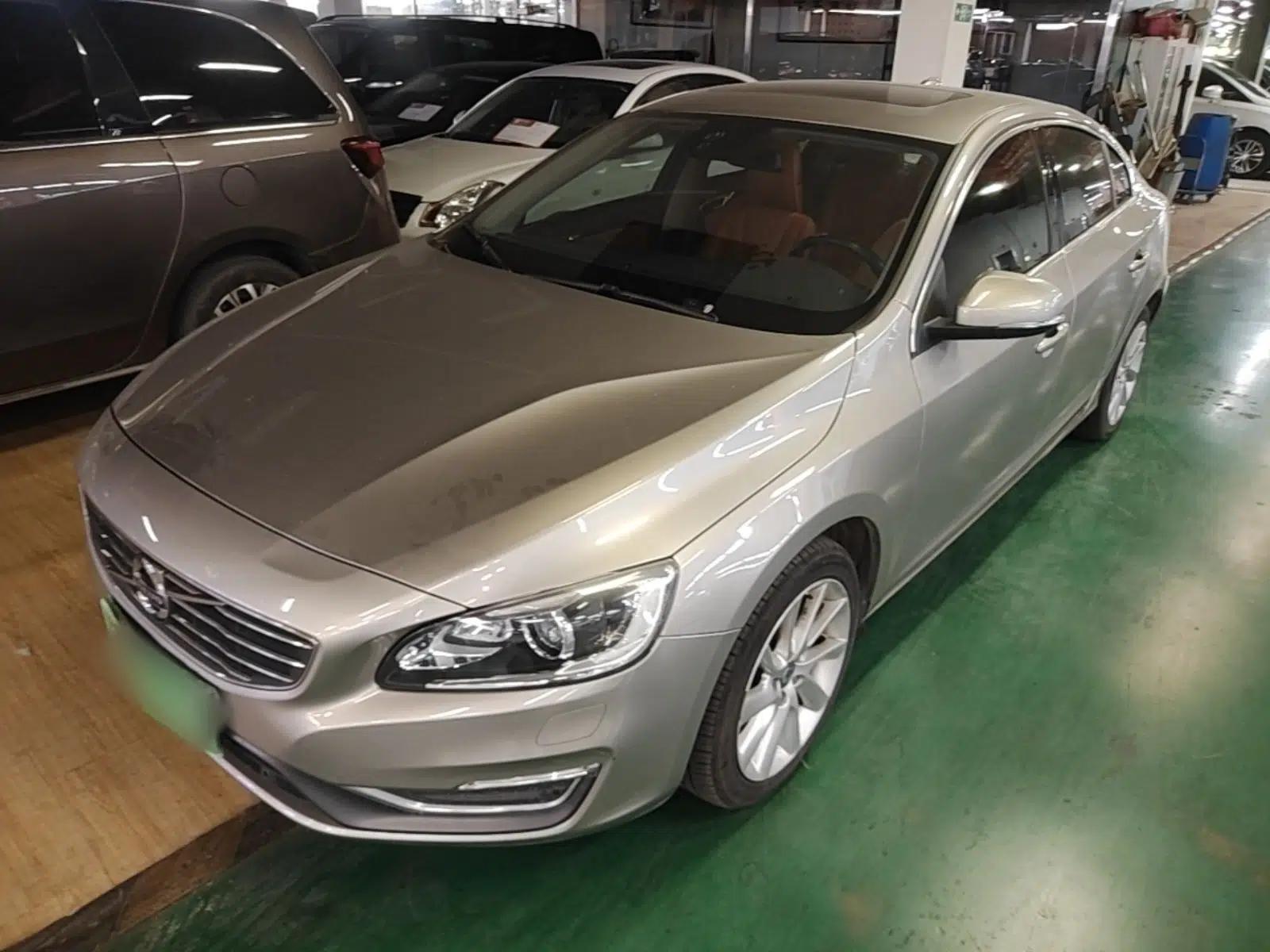 Volvo S60 2014 S60L 2.0T Zhiyuan Edition — миниатюра 1