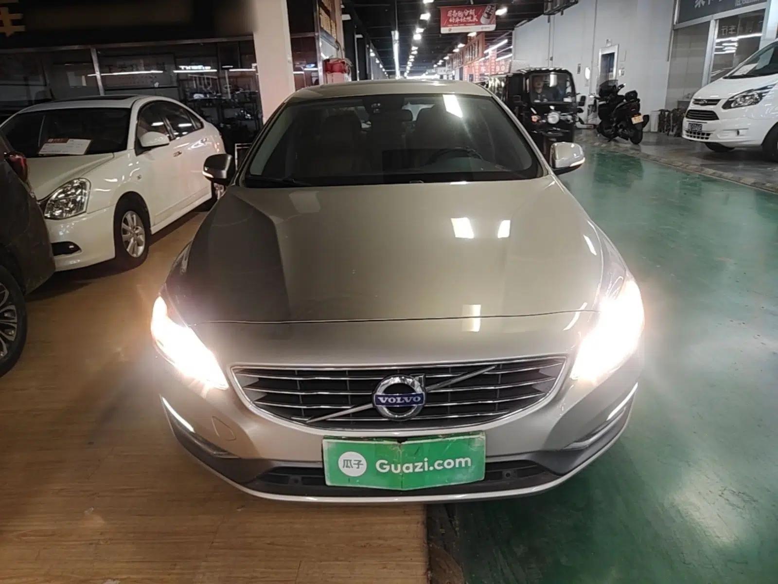 Volvo S60 2014 S60L 2.0T Zhiyuan Edition — миниатюра 2
