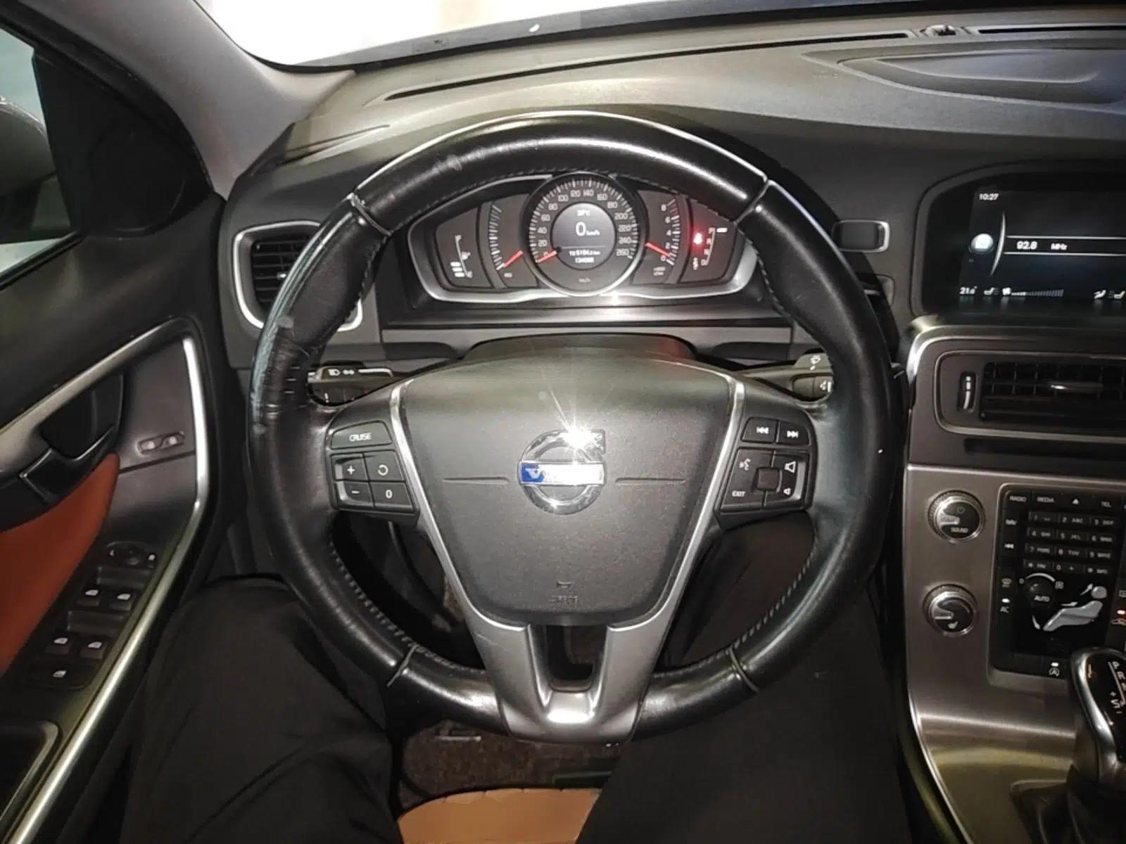 Volvo S60 2014 S60L 2.0T Zhiyuan Edition — миниатюра 13