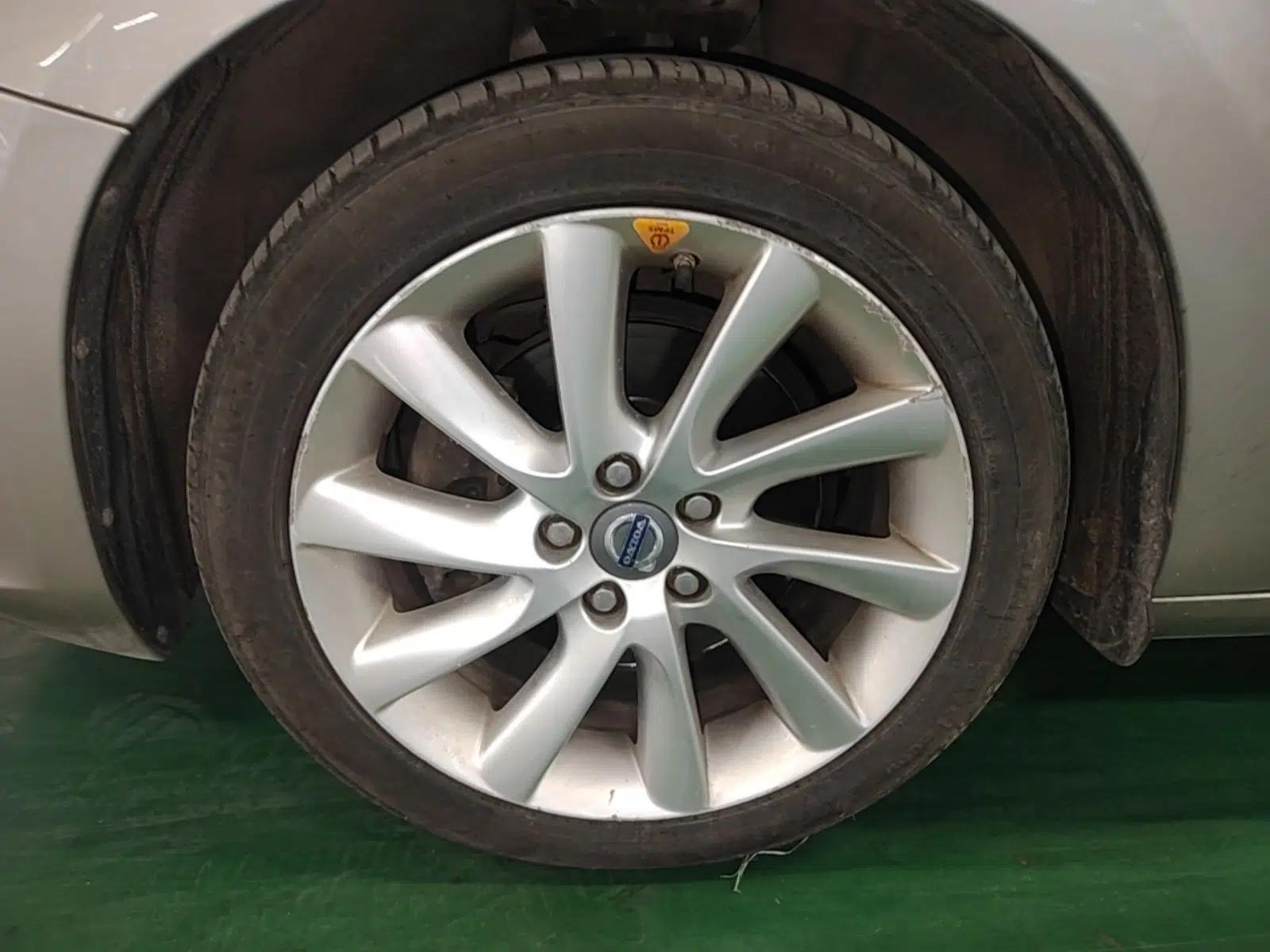 Volvo S60 2014 S60L 2.0T Zhiyuan Edition — миниатюра 10