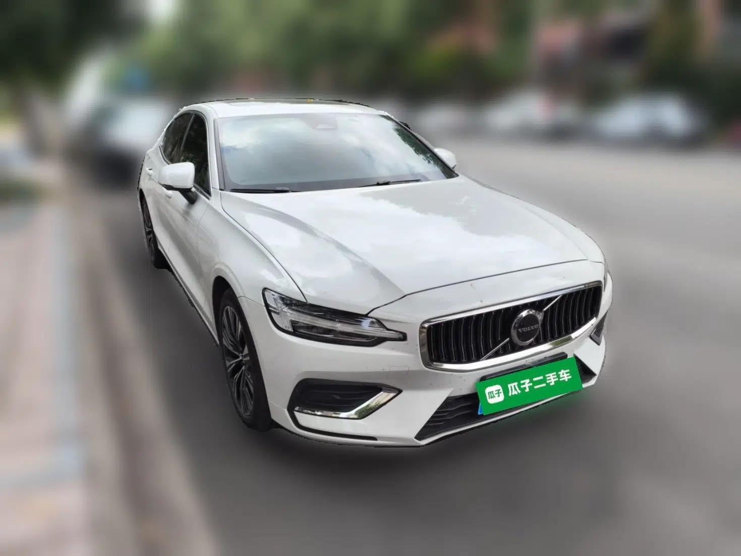 Volvo S60 2025 B4 Zhiyuan Luxury Edition — миниатюра 3