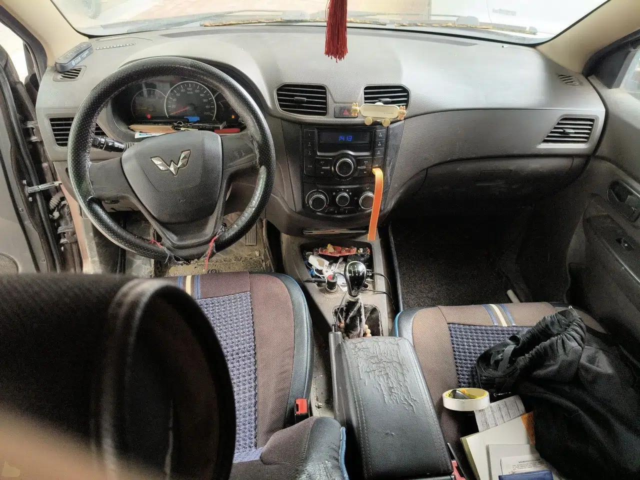 Wuling Hongguang 2014 1.5L S Standard Version — миниатюра 9