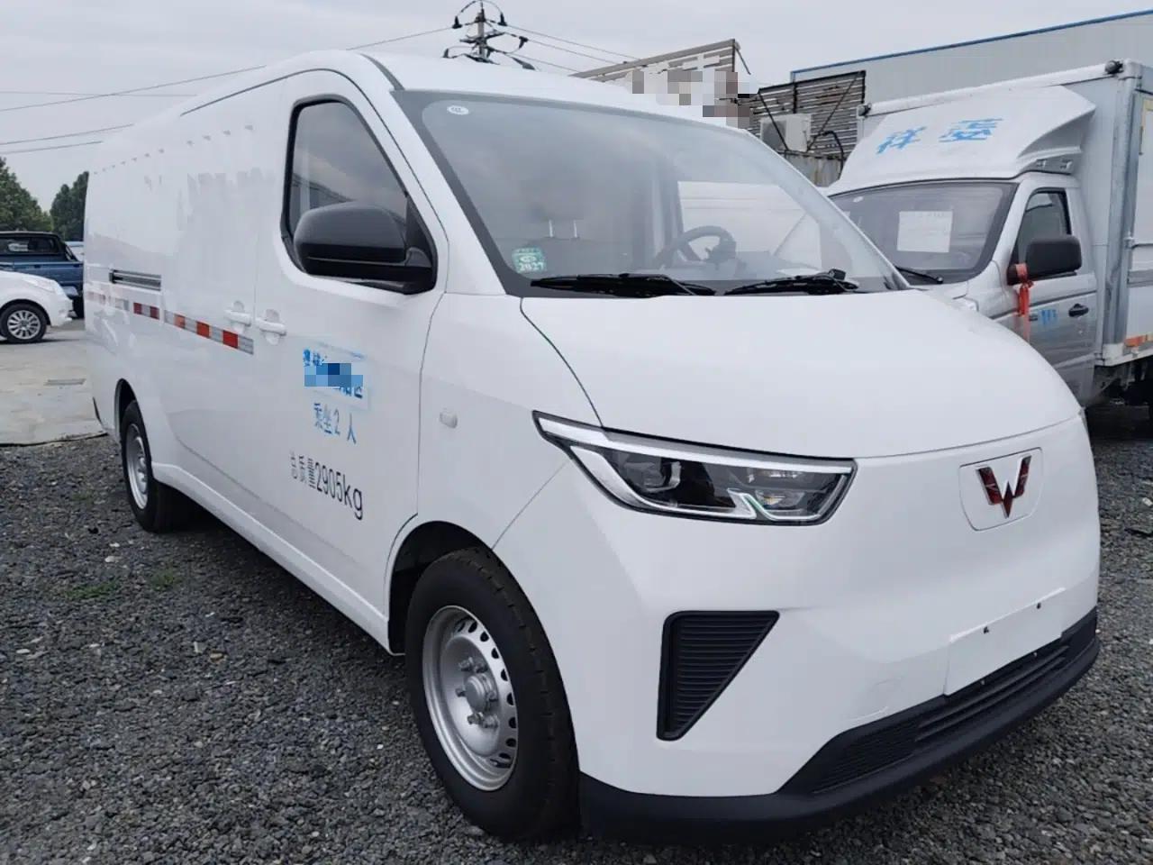 Wuling Yangguang 2024 300km Range Practical Window-Sealed Version 75kW — миниатюра 3