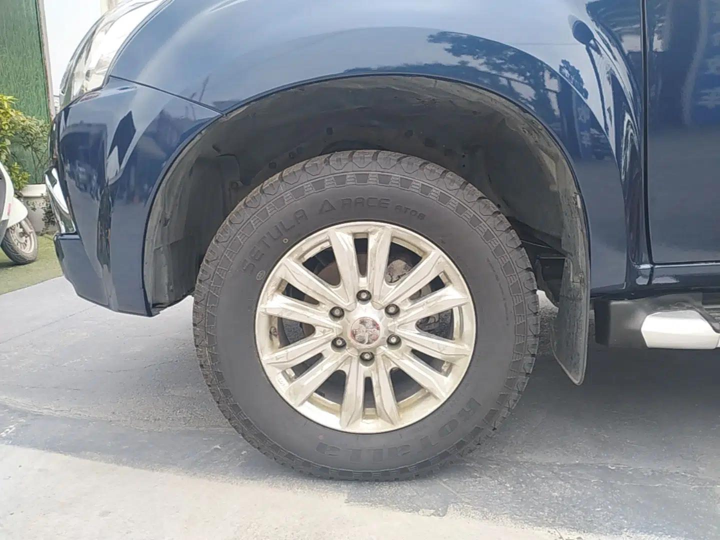 Isuzu D-MAX 2020 1.9T 4x4 Automatic Luxury Edition China VI Standard RZ4E Hi-Power — миниатюра 10