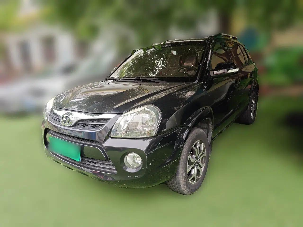 Hyundai Tucson 2013 2.0L Manual Two-Wheel Drive Fashion Edition — миниатюра 1
