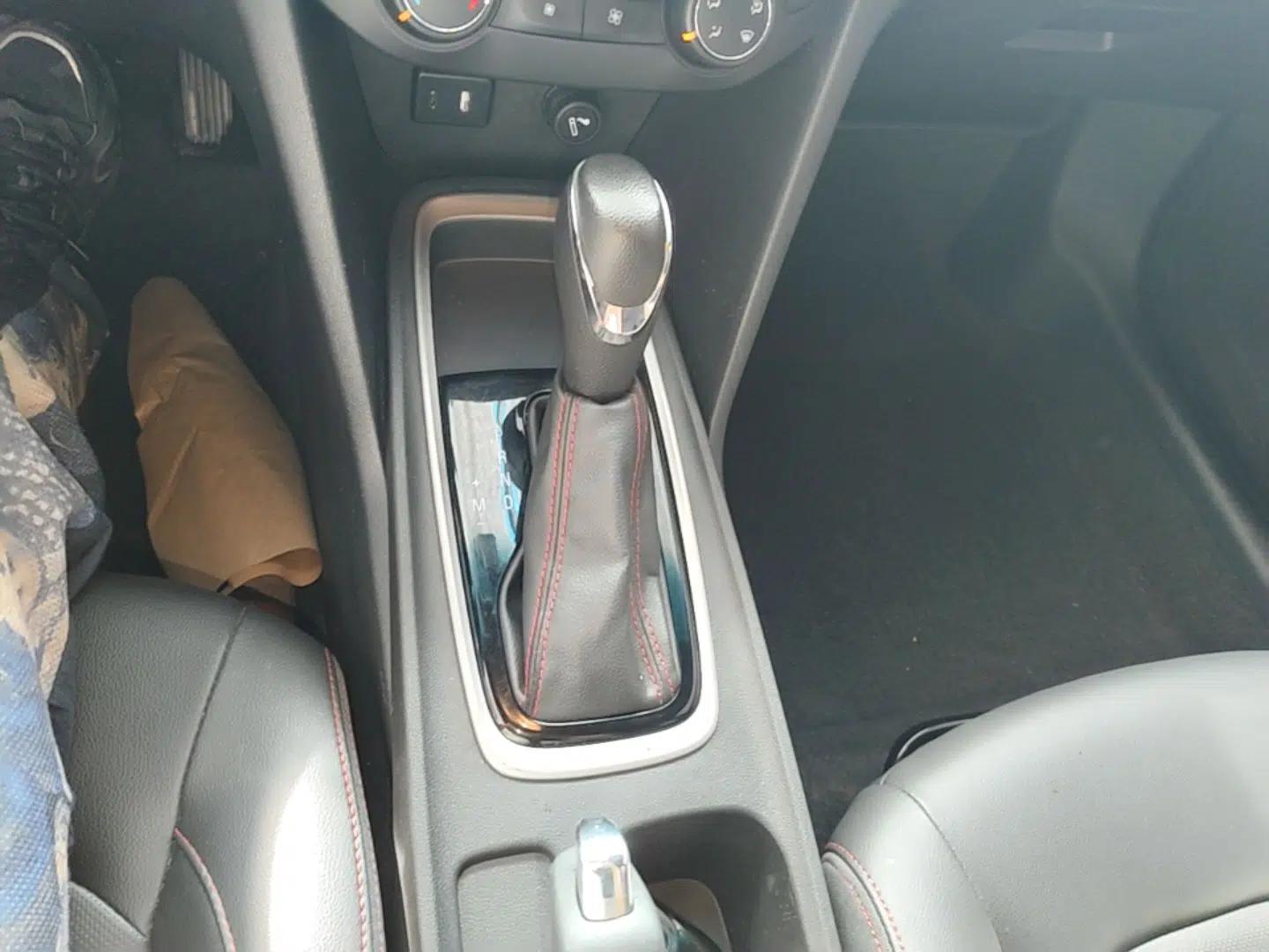 Chevrolet Monza 2022 Light Hybrid RS 330T Automatic Comfort Edition — миниатюра 16