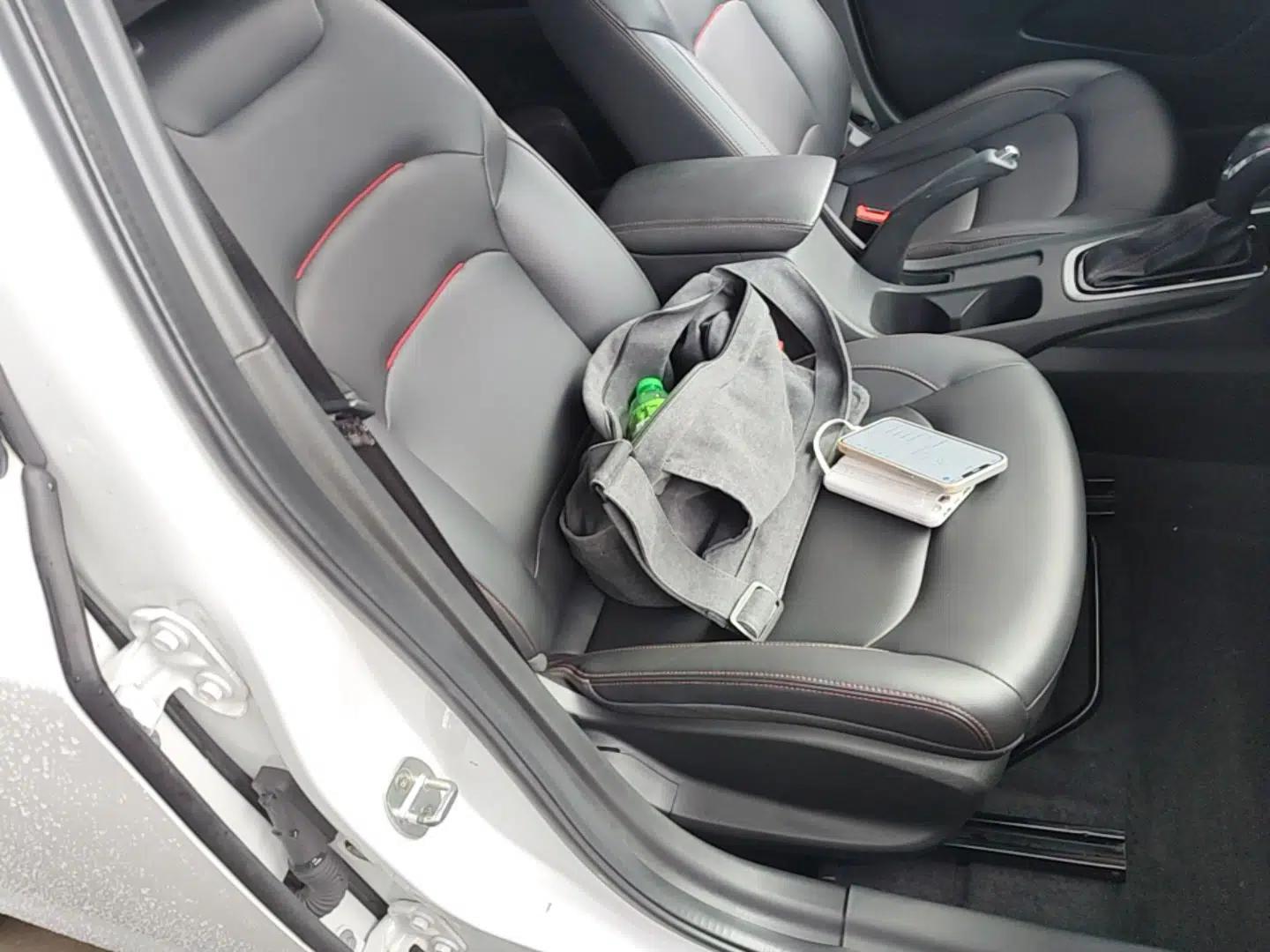 Chevrolet Monza 2022 Light Hybrid RS 330T Automatic Comfort Edition — миниатюра 19
