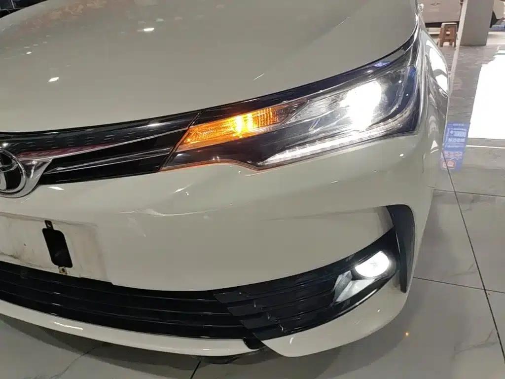 2018 Toyota Corolla 1.2T S-CVT GL-i Smart Edition — миниатюра 24