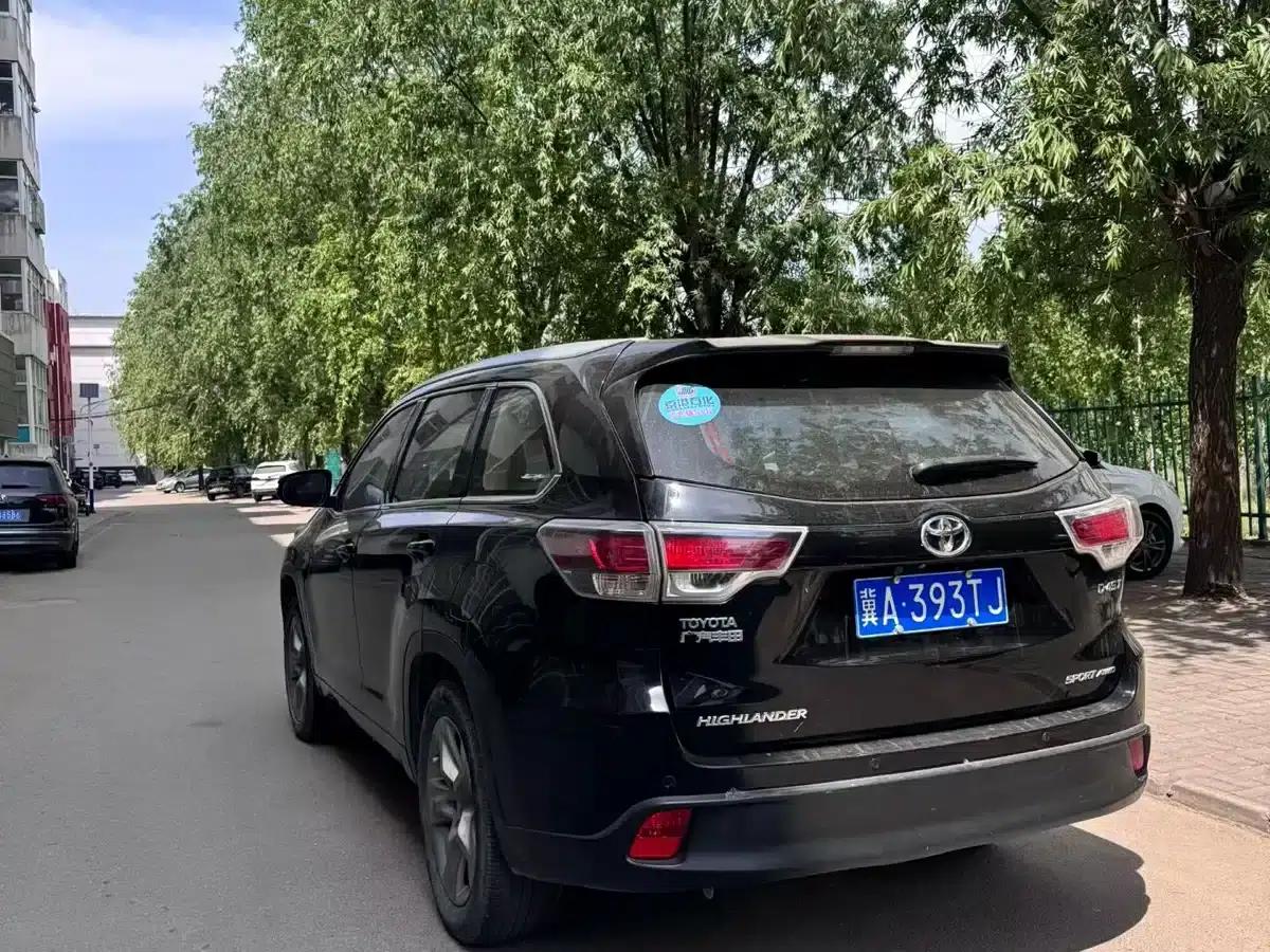 2015 Highlander 2.0T AWD Luxury 7-seater — миниатюра 4