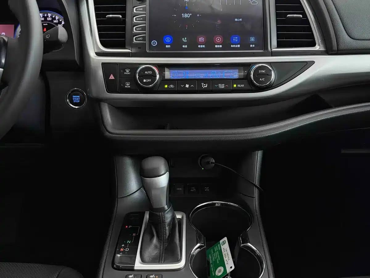 2017 Highlander 2.0T AWD Luxury 7-seater — миниатюра 13
