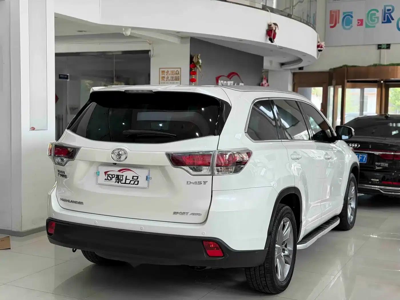 2017 Highlander 2.0T AWD Luxury 7-seater — миниатюра 18